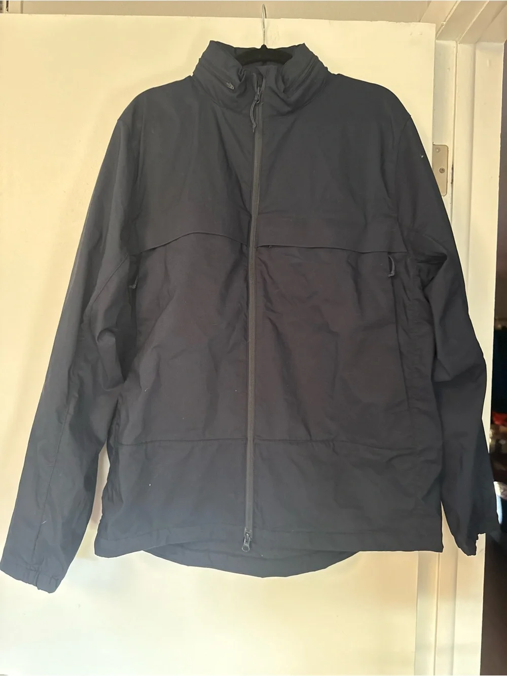 NWOT Fjallraven Men's Dark Navy Lightweight Jacket | L